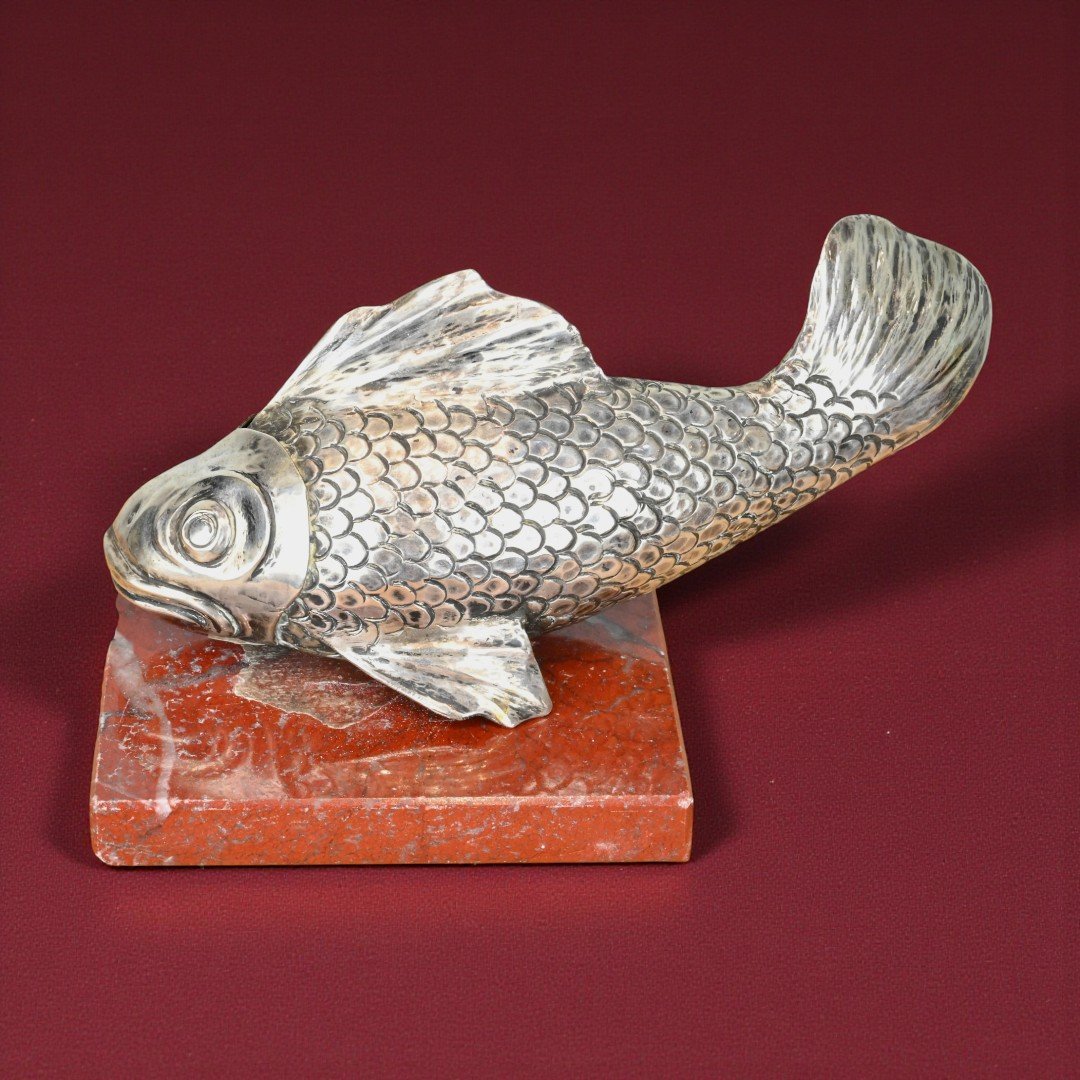 Pesce in Argento su Base in Marmo Rosso - XX Secolo-photo-2